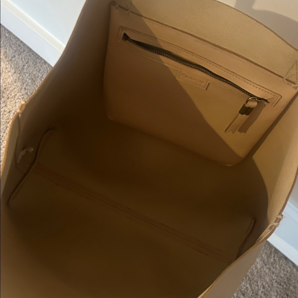 Madewell Tan Leather Tote - Picture 4 of 9